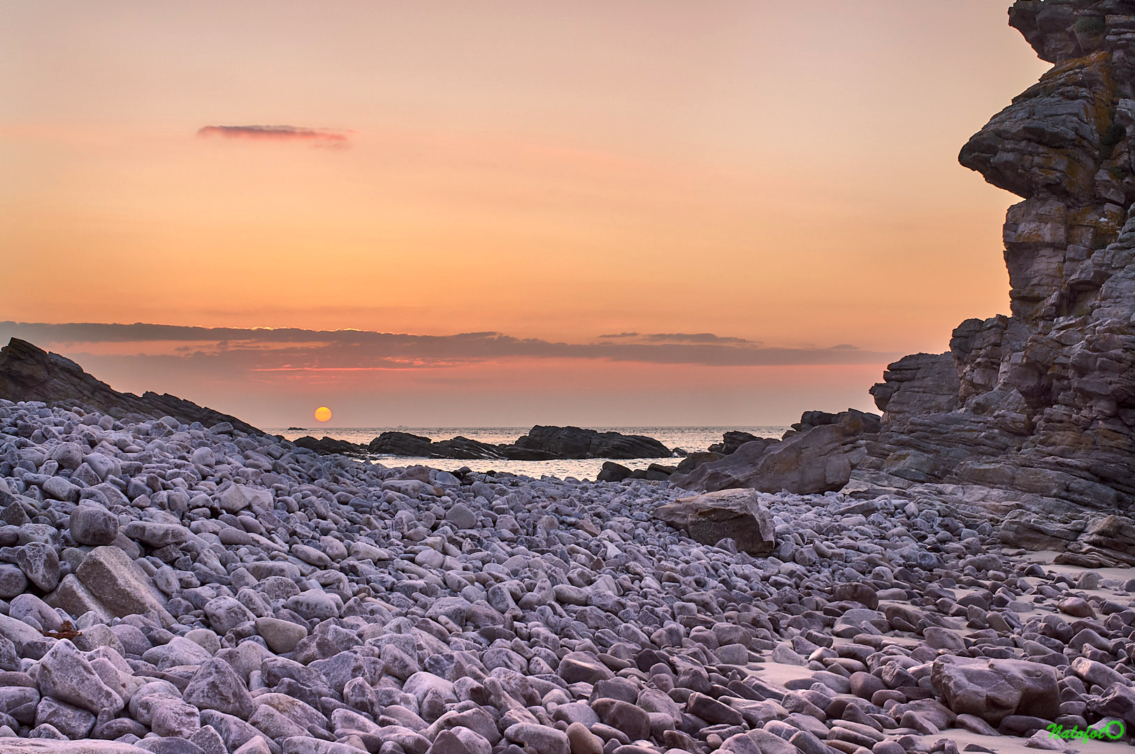 Nalofoto coucher de soleil sur la mer à Erquy