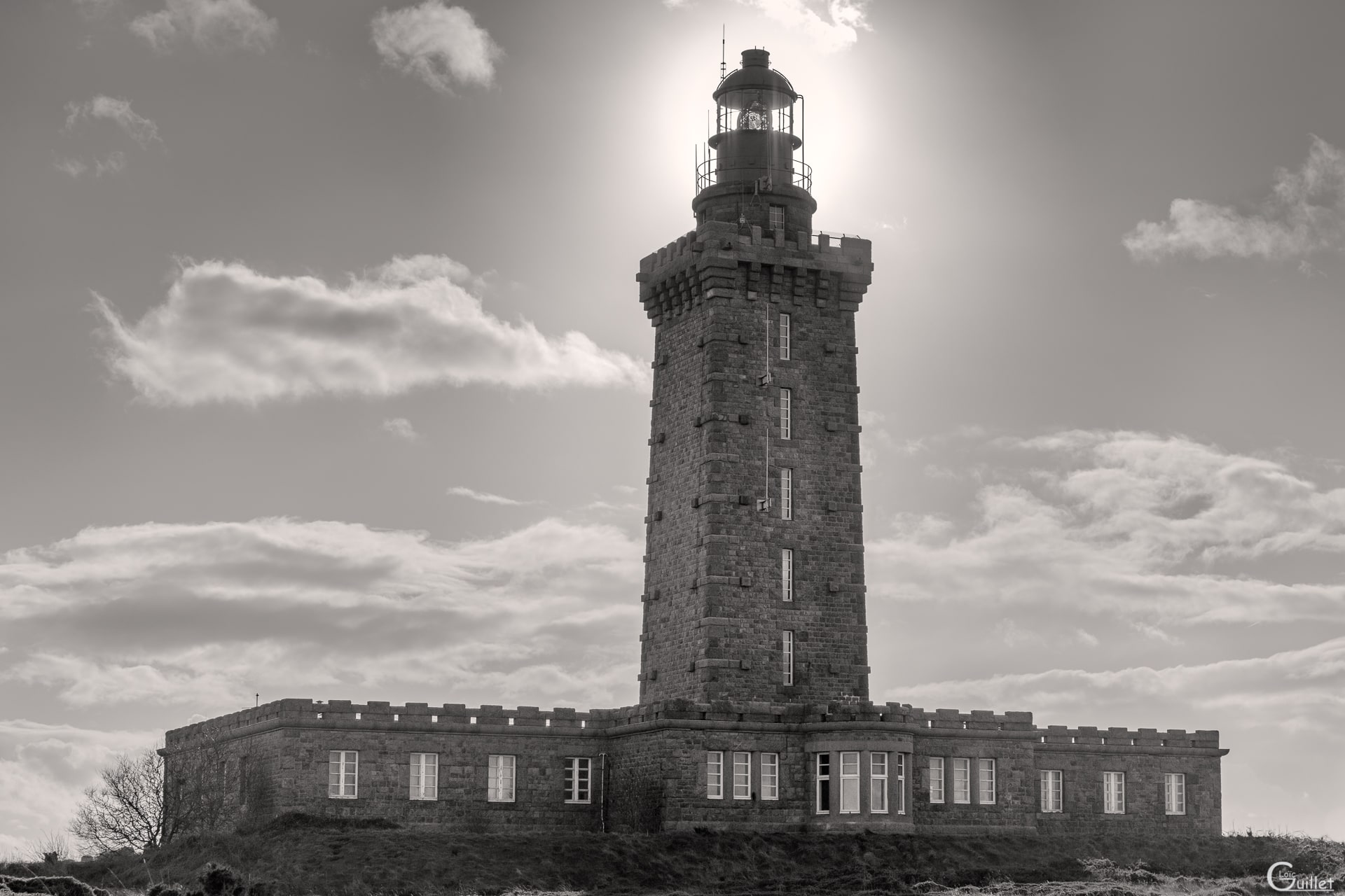 le phare du Cap Fréhel en noir et blanc