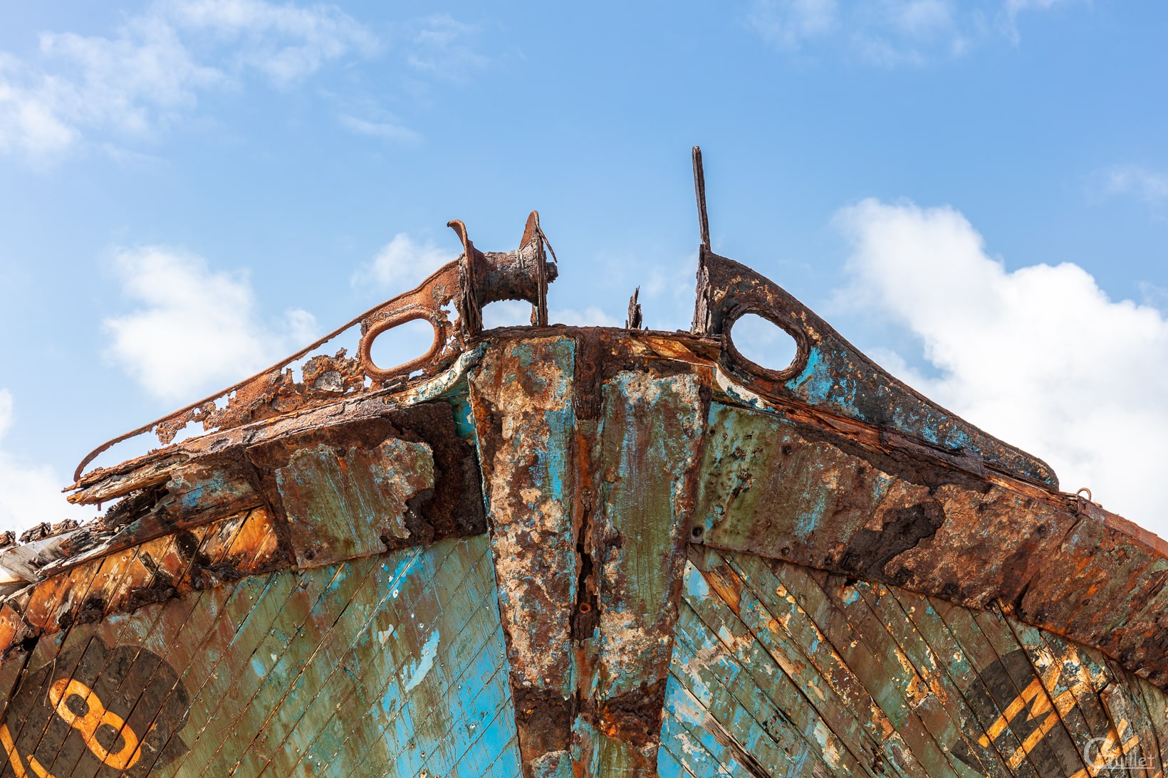 Crozon : Nez d'épave de bateau à Camaret sur mer